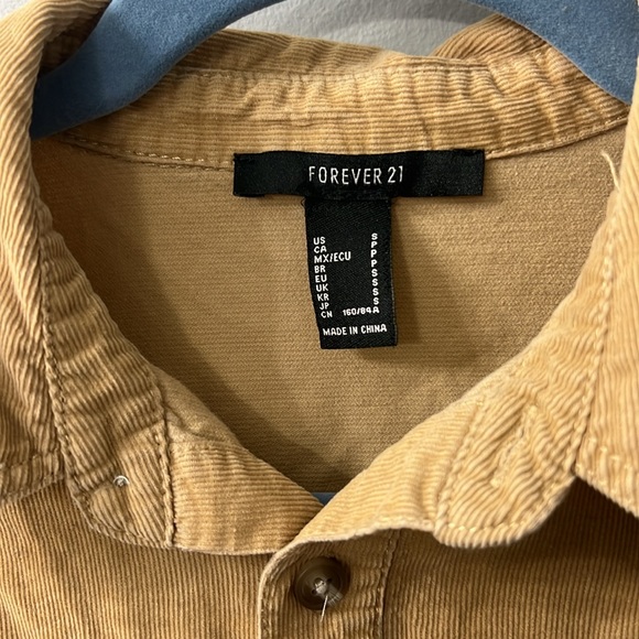Forever 21 Tan Corduroy Long Sleeve Cropped Button Down w/ Raw Hem Small Cotton - Picture 3 of 5